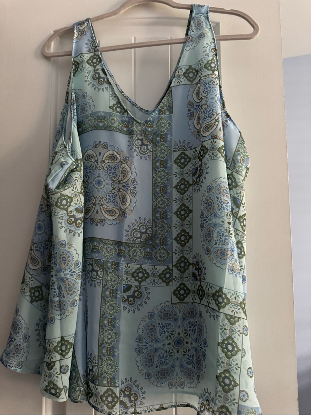 Lane Bryant Light Blue Paisley & Tile Print Sleeveless Top NWOT